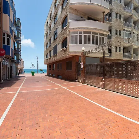 House In Palmas Near Playa De Canteras