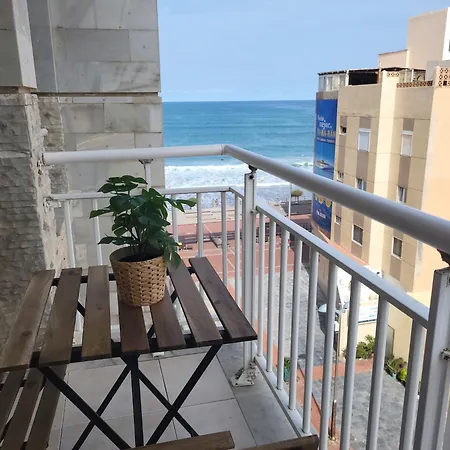 House In Palmas Near Playa De Canteras Feriehus Las Palmas de Gran Canaria